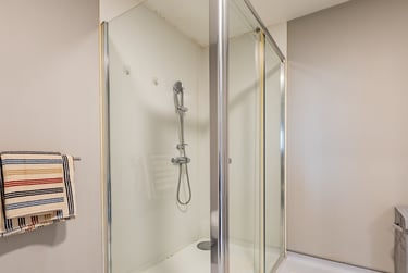 Platinum Studio Floors 1-6 - Image 8